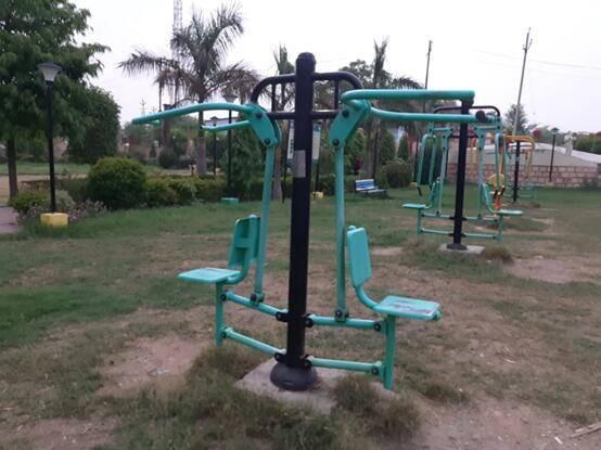 公園健身器材深夜自己 運(yùn)動(dòng) 警方調(diào)查后這樣說